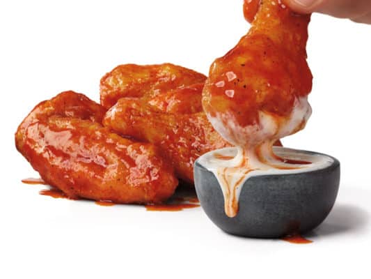 Pizza-Hut-Debuts-New-Nashville-Hot-Wings