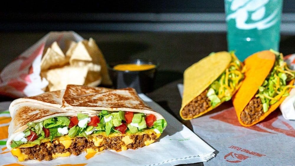 Taco-Bell-dropping-12-items-from-menu