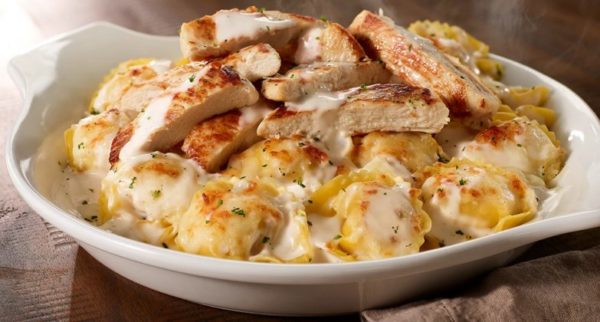 Olive-Garden-Brings-Back-Asiago-Tortelloni-Alfredo-With-Grilled-Chicken-And-Pumpkin-Cheesecake