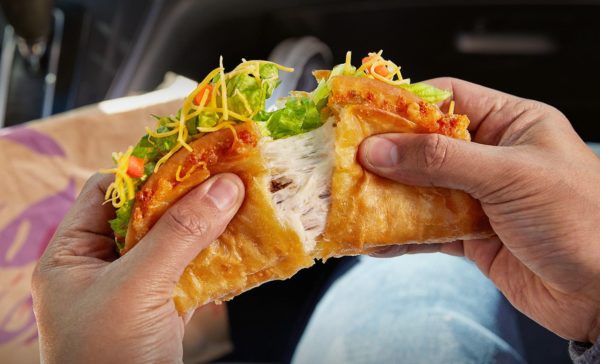 Taco-Bell-Brings-Back-One-Of-Its-Most-Iconic-Limited-Time-Offers-The-Quesalupa-2